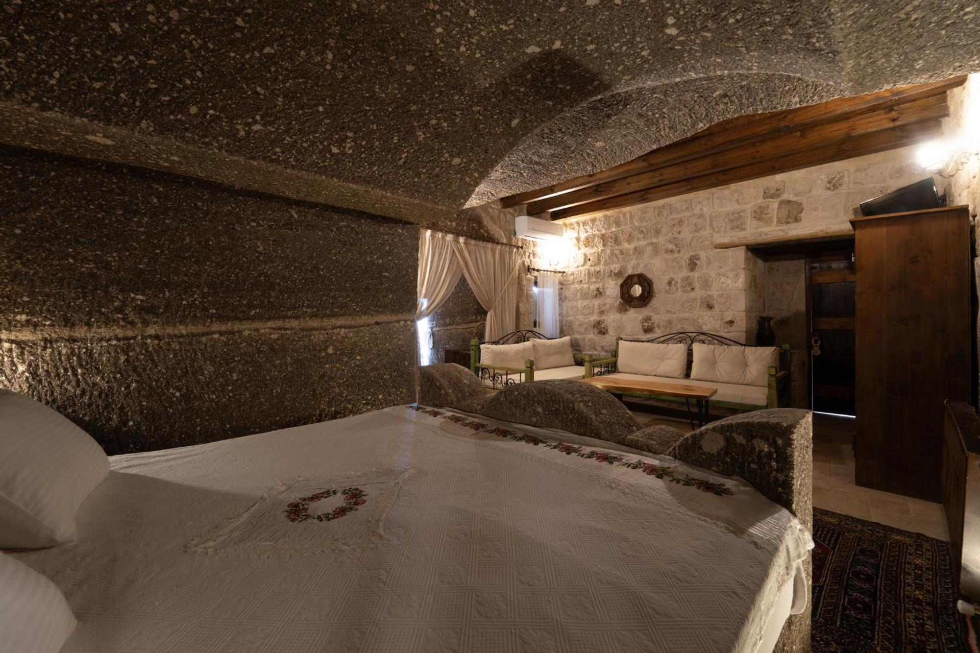 Grand Cave Suites Goreme Bagian luar foto