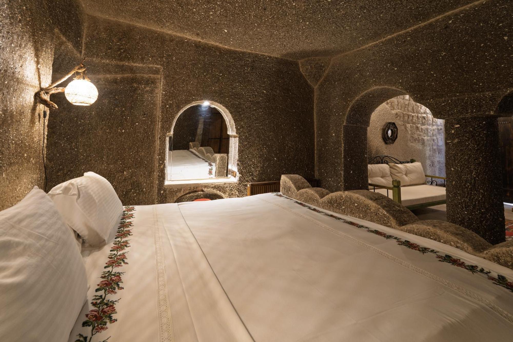 Grand Cave Suites Goreme Bagian luar foto