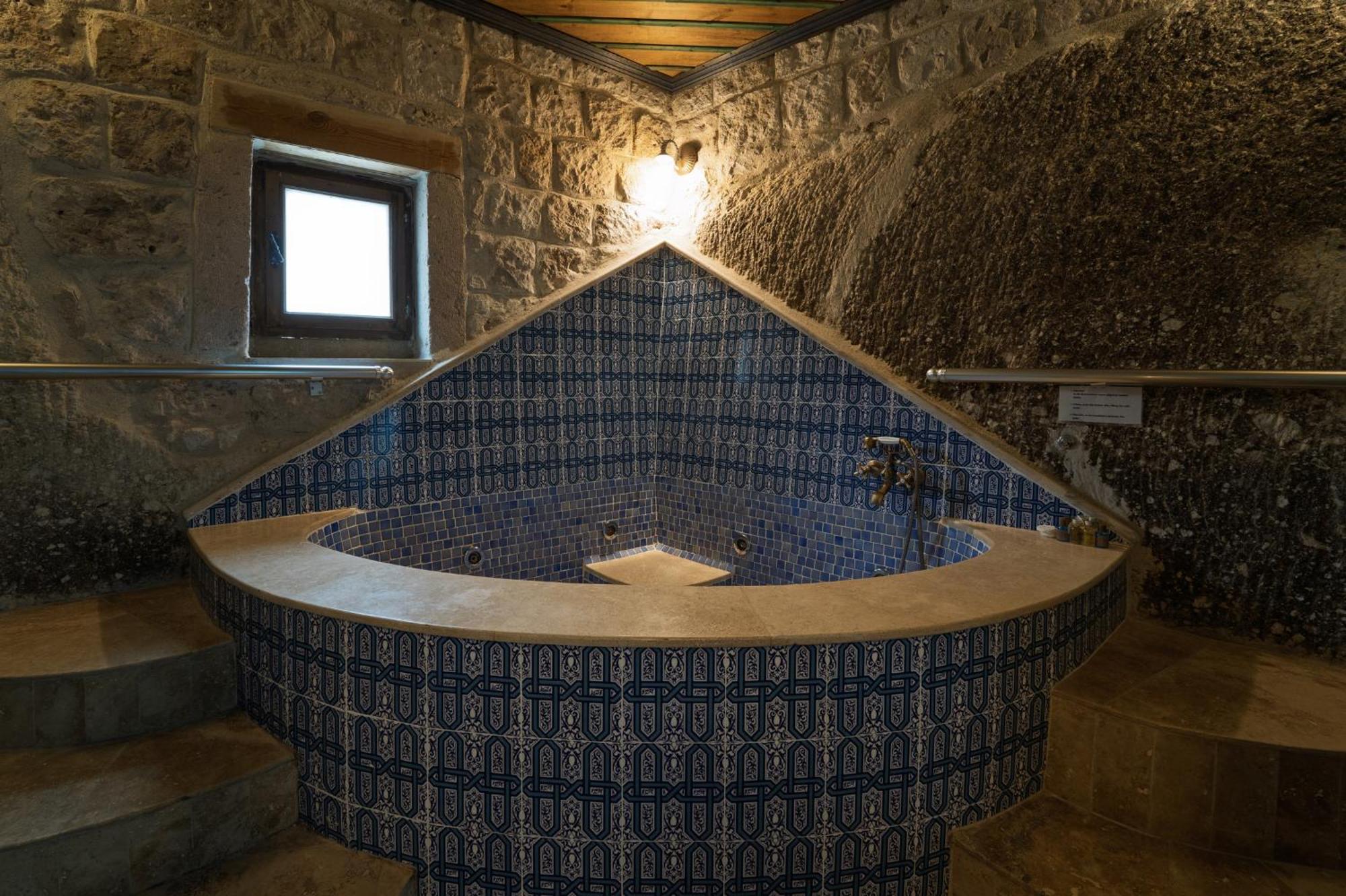 Grand Cave Suites Goreme Bagian luar foto